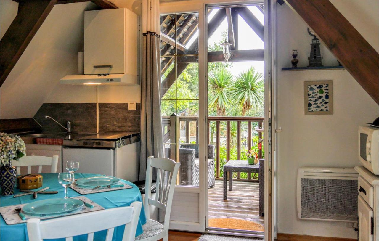 Awesome Apartment In Vasteville With Kitchenette Esterno foto