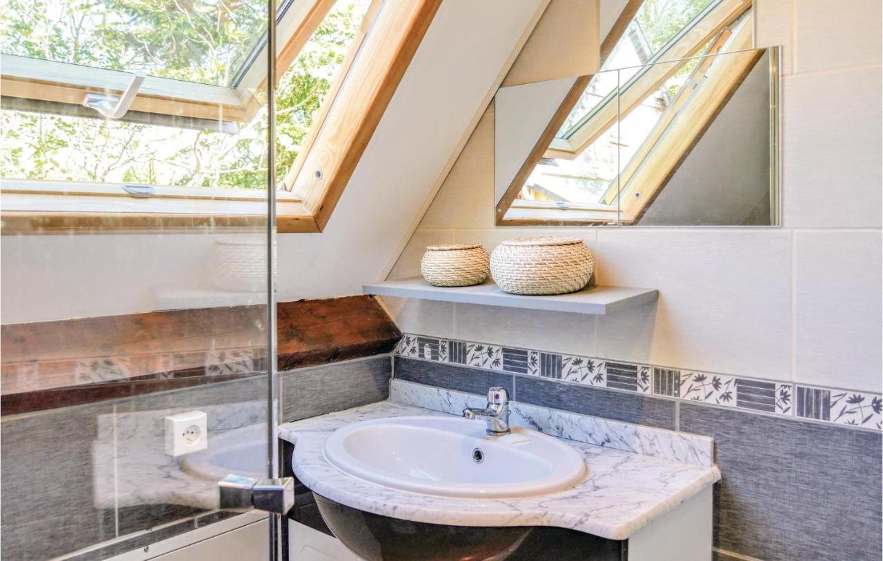 Awesome Apartment In Vasteville With Kitchenette Esterno foto