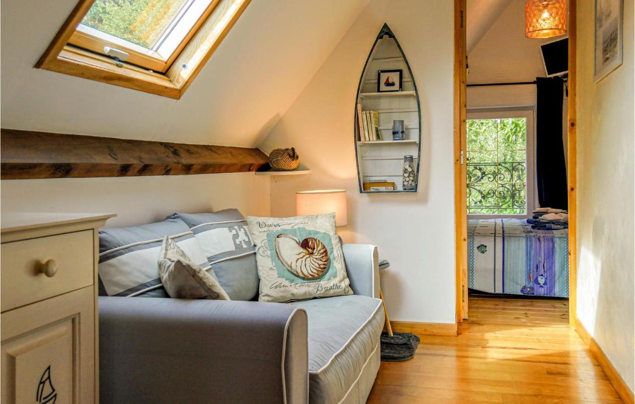 Awesome Apartment In Vasteville With Kitchenette Esterno foto